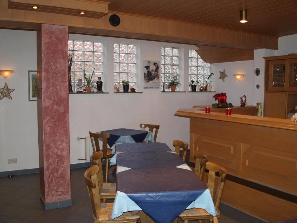 Hotel Garni Pension Ruth Mutterstadt Eksteriør billede
